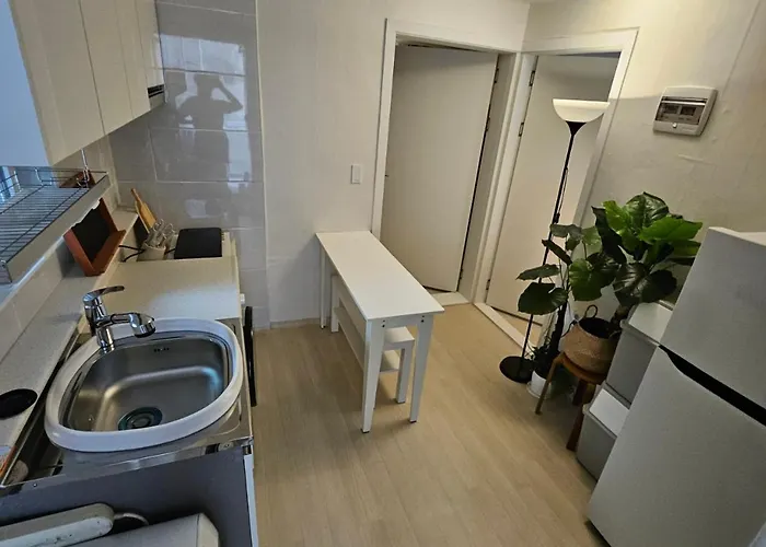 Me House